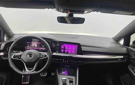 Volkswagen Golf VIII, 2023 год, 1 900 000 рублей, 2 фотография