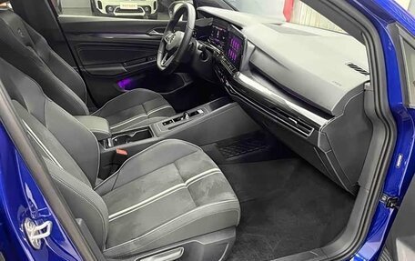 Volkswagen Golf VIII, 2023 год, 1 900 000 рублей, 6 фотография