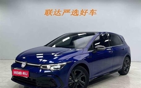 Volkswagen Golf VIII, 2023 год, 1 900 000 рублей, 5 фотография