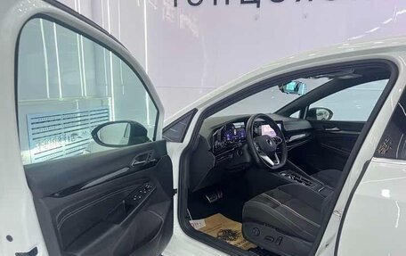 Volkswagen Golf VIII, 2023 год, 1 920 000 рублей, 6 фотография