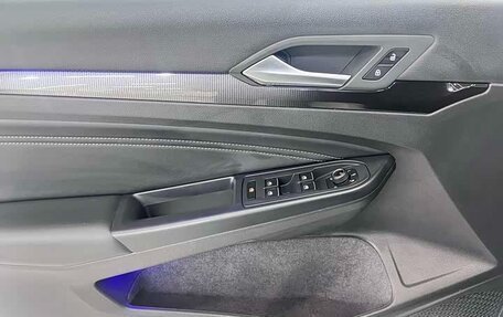 Volkswagen Golf VIII, 2023 год, 1 920 000 рублей, 14 фотография