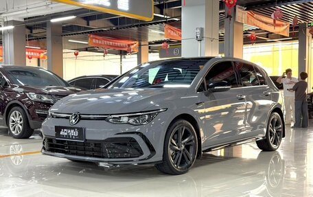Volkswagen Golf VIII, 2022 год, 1 788 800 рублей, 2 фотография