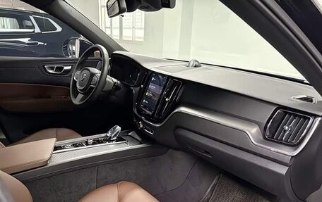 Volvo XC60 II, 2024 год, 4 300 000 рублей, 8 фотография