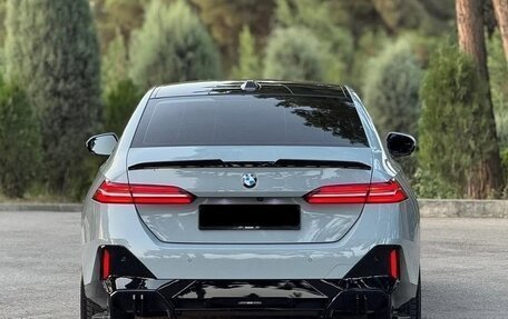 BMW 5 серия, 2024 год, 5 920 000 рублей, 5 фотография