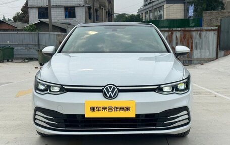 Volkswagen Golf VIII, 2022 год, 1 750 000 рублей, 3 фотография