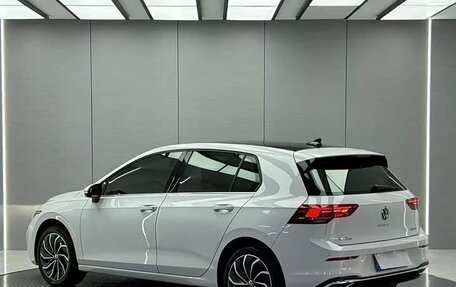 Volkswagen Golf VIII, 2022 год, 1 850 000 рублей, 7 фотография