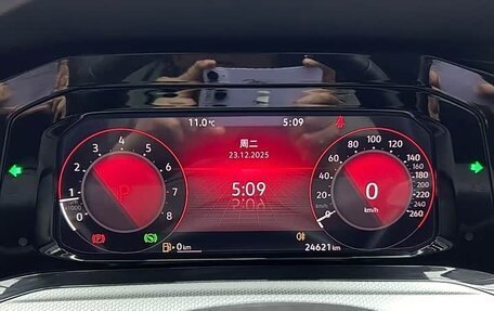 Volkswagen Golf VIII, 2022 год, 1 850 000 рублей, 10 фотография