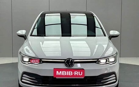 Volkswagen Golf VIII, 2022 год, 1 850 000 рублей, 9 фотография