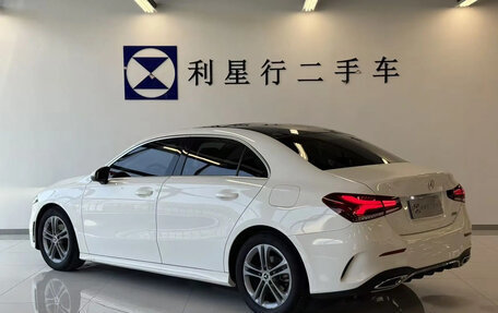 Mercedes-Benz A-Класс, 2022 год, 1 525 000 рублей, 3 фотография