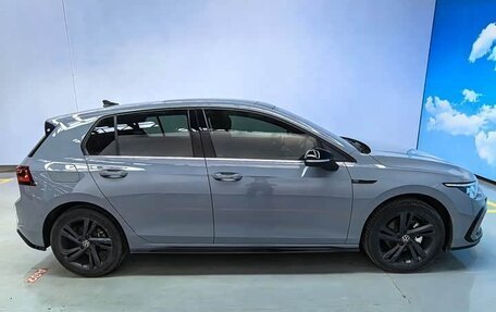 Volkswagen Golf VIII, 2022 год, 1 950 000 рублей, 13 фотография
