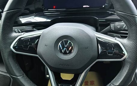 Volkswagen Golf VIII, 2022 год, 1 950 000 рублей, 20 фотография