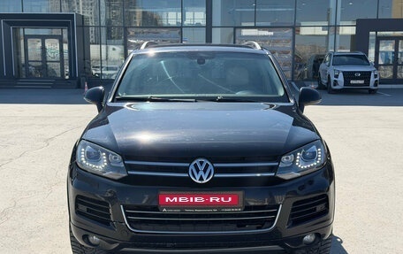 Volkswagen Touareg III, 2012 год, 1 655 000 рублей, 2 фотография