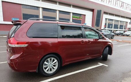 Toyota Sienna III, 2013 год, 1 380 000 рублей, 12 фотография