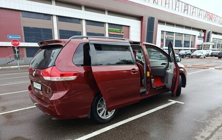 Toyota Sienna III, 2013 год, 1 380 000 рублей, 16 фотография