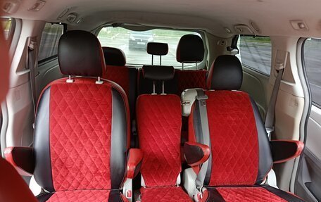 Toyota Sienna III, 2013 год, 1 380 000 рублей, 14 фотография