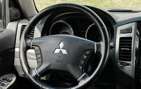 Mitsubishi Pajero IV, 2015 год, 2 647 000 рублей, 14 фотография