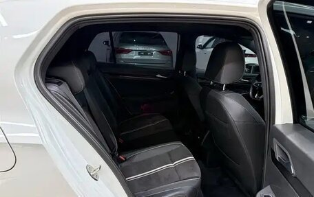 Volkswagen Golf VIII, 2023 год, 2 196 000 рублей, 10 фотография