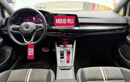 Volkswagen Golf VIII, 2023 год, 2 196 000 рублей, 11 фотография