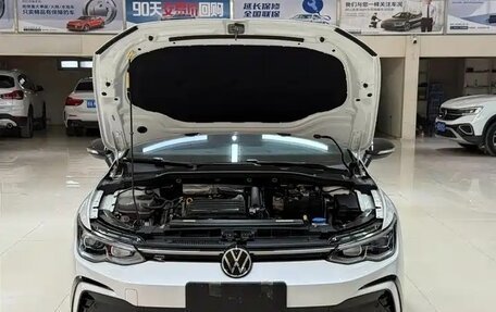 Volkswagen Golf VIII, 2023 год, 2 196 000 рублей, 15 фотография