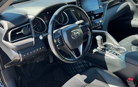 Toyota Camry, 2021 год, 2 950 000 рублей, 8 фотография