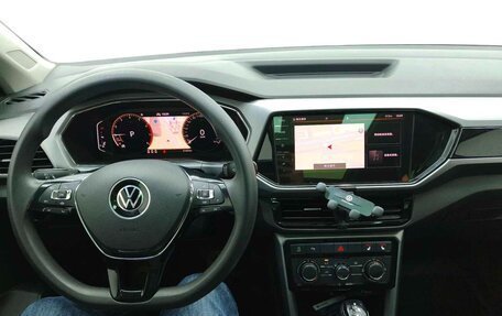 Volkswagen T-Cross I, 2023 год, 1 390 000 рублей, 5 фотография