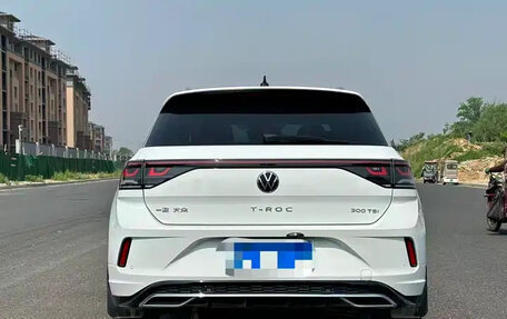 Volkswagen T-Roc I, 2023 год, 1 327 000 рублей, 4 фотография