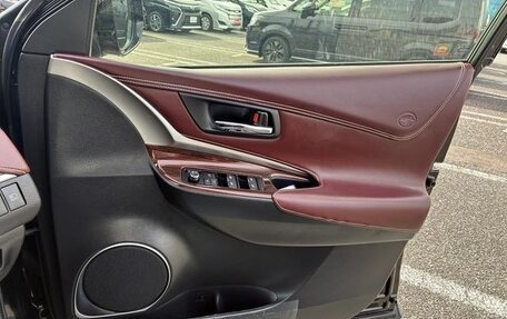 Toyota Harrier, 2017 год, 1 900 000 рублей, 12 фотография