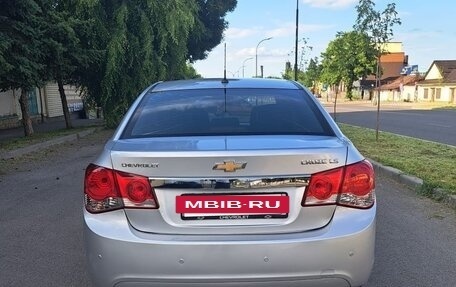 Chevrolet Cruze II, 2011 год, 750 000 рублей, 3 фотография