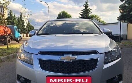 Chevrolet Cruze II, 2011 год, 750 000 рублей, 2 фотография