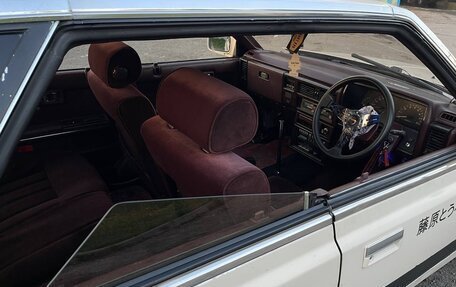 Nissan Laurel VIII, 1988 год, 415 000 рублей, 5 фотография