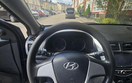 Hyundai Solaris II рестайлинг, 2013 год, 665 000 рублей, 9 фотография
