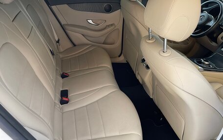 Mercedes-Benz GLC, 2018 год, 3 800 000 рублей, 28 фотография