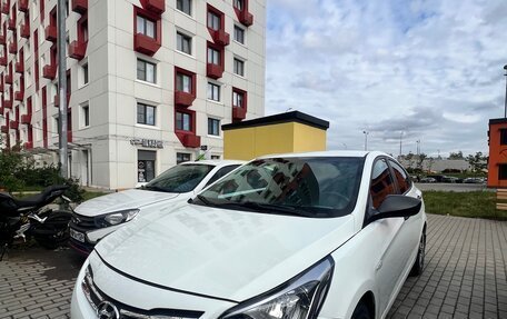 Hyundai Solaris II рестайлинг, 2016 год, 910 000 рублей, 2 фотография