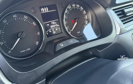 Skoda Rapid I, 2014 год, 800 000 рублей, 2 фотография