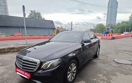 Mercedes-Benz E-Класс, 2018 год, 3 000 000 рублей, 2 фотография
