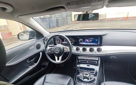 Mercedes-Benz E-Класс, 2018 год, 3 000 000 рублей, 12 фотография
