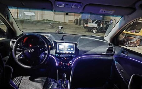 Hyundai Solaris II рестайлинг, 2016 год, 550 000 рублей, 14 фотография
