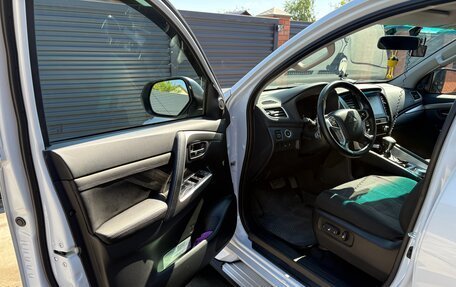 Mitsubishi Montero Sport, 2021 год, 4 850 000 рублей, 8 фотография
