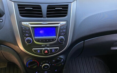 Hyundai Solaris II рестайлинг, 2012 год, 750 000 рублей, 10 фотография