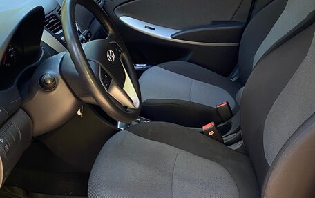 Hyundai Solaris II рестайлинг, 2012 год, 750 000 рублей, 8 фотография