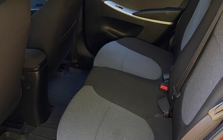 Hyundai Solaris II рестайлинг, 2012 год, 750 000 рублей, 7 фотография