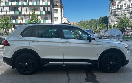 Volkswagen Tiguan II, 2020 год, 2 390 000 рублей, 5 фотография