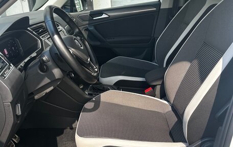Volkswagen Tiguan II, 2020 год, 2 390 000 рублей, 11 фотография