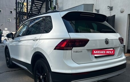 Volkswagen Tiguan II, 2020 год, 2 390 000 рублей, 8 фотография