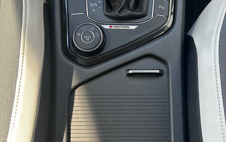 Volkswagen Tiguan II, 2020 год, 2 390 000 рублей, 20 фотография