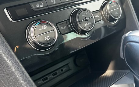 Volkswagen Tiguan II, 2020 год, 2 390 000 рублей, 22 фотография