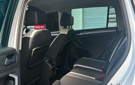 Volkswagen Tiguan II, 2020 год, 2 390 000 рублей, 38 фотография