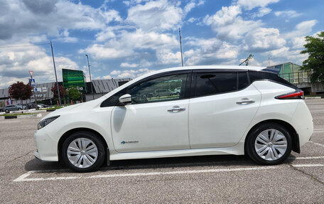 Nissan Leaf II, 2018 год, 1 300 000 рублей, 6 фотография