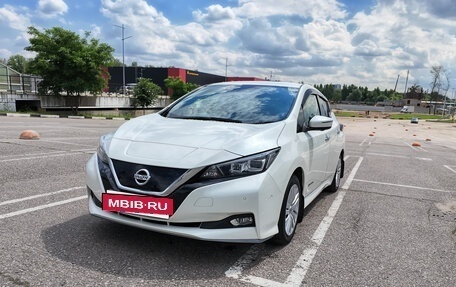Nissan Leaf II, 2018 год, 1 300 000 рублей, 3 фотография