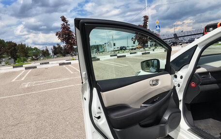 Nissan Leaf II, 2018 год, 1 300 000 рублей, 35 фотография
